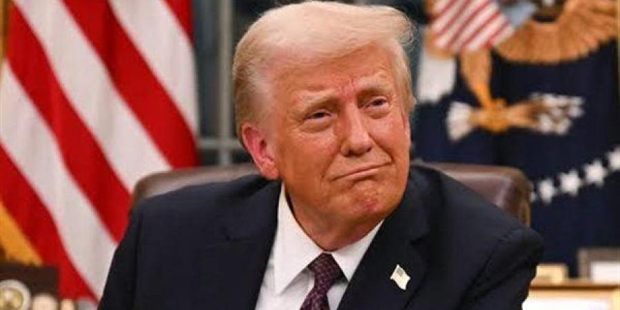 بلومبيرج: ترامب يدرس خيارات جديدة للضغط على إيران