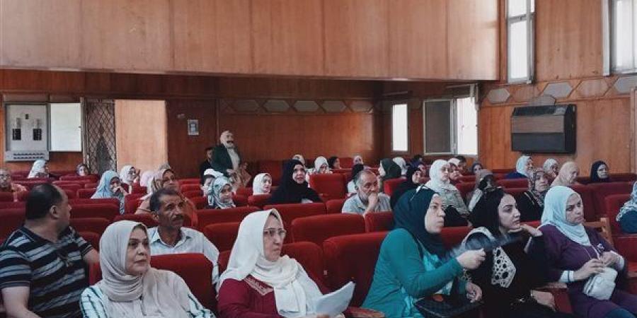 إعلام الشرقية يعقد ندوة عن الأخطار السلبية لمواقع التواصل الاجتماعي