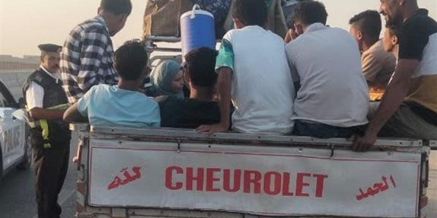 بعد حادث الدواويس، مرور الإسماعيلية يوجه ضربة لمرتكبي مخالفات نقل عمالة الأطفال (صور)