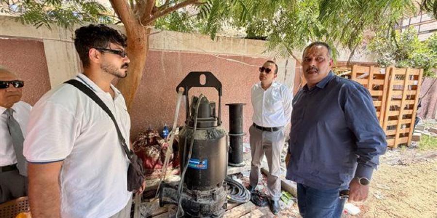 نائب محافظ الإسماعيلية يتابع مشروع تطوير منظومة الصرف الصحي بأرض الجمعيات