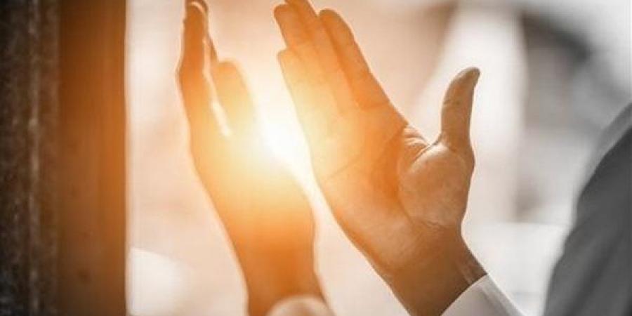 "اللهم إليك أشكو ضعف قوتي"، أدعية زوال الهم والحزن وفك الدين في الصباح