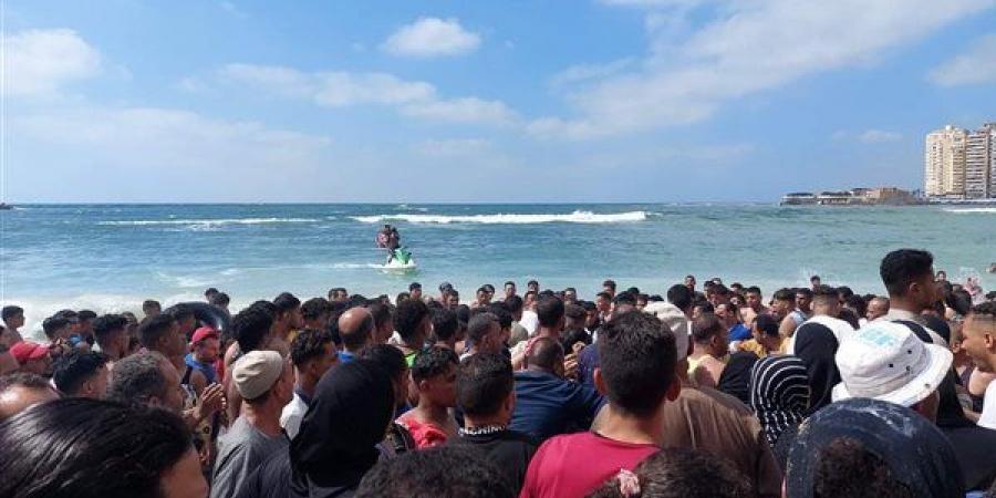 الغريق أثناء إنقاذ شخص هل يعد شهيدًا؟ عالم أزهري يوضح الحكم