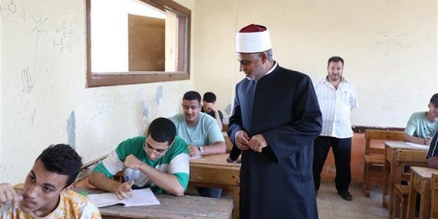عبد الغني والشرقاوي يتفقدان امتحانات الدوراالثاني للشهادة الثانوية الأزهرية في أول أيامها