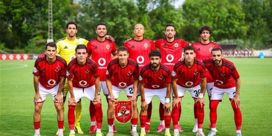 تعثر مفاوضات تجديد عقد إمام عاشور مع الأهلي بسبب خلافات حول المقابل المالي.. عروض أوروبية تلاحق مصطفى شوبير.. إدارة القلعة الحمراء تستعد لجلسة حاسمة مع مدافع الفريق لإقناعه بالبقاء