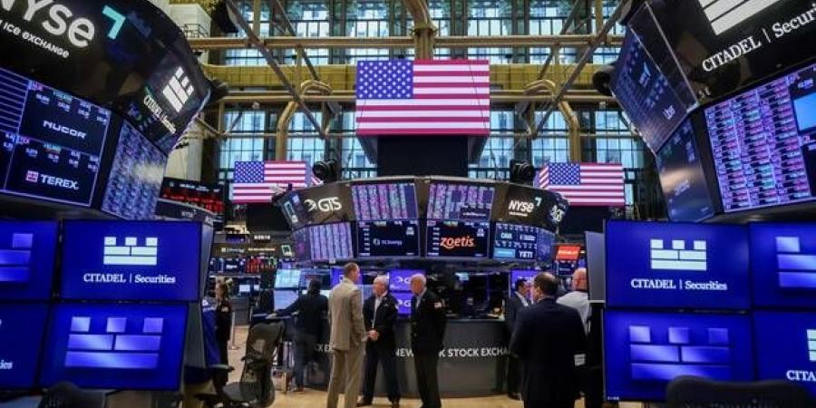 ارتقاع الأسهم الأمريكية مع زيادة إعادة شراء السندات طويلة الأجل