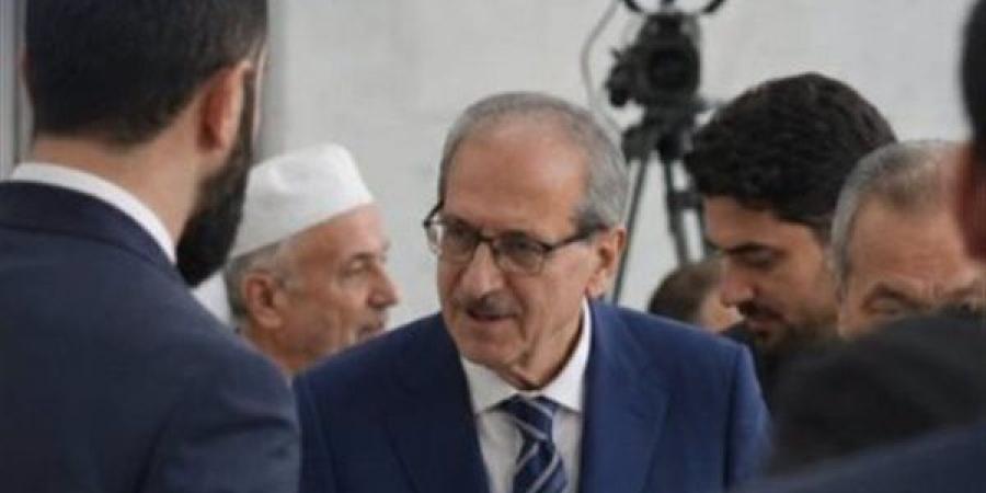 والد أحمد الشرع يوجه رسالة إلى دولة الاحتلال بعد استهداف مطار أبو الظهور: لحمنا مر