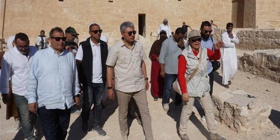 وزير السياحة يتفقد موقع تابوزيريس ماجنا الأثري