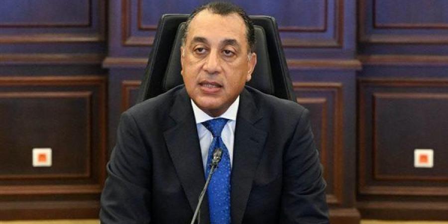 الدعم النقدي بدلًا من العيني.. الحكومة تكشف أسباب تغيير منظومة التموين