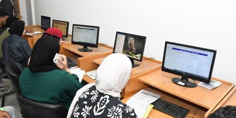 موعد تنسيق المرحلة الثالثة 2026، الأماكن المتاحة والحد الأدنى للقبول علمي وأدبي