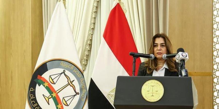 منال عوض: رفع 90 حالة إشغال وتعدٍ وغلق وتشميع 18 محلًا ومنشأة مخالفة بالجيزة