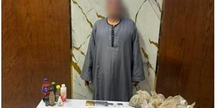 بعد تصدره التريند، ليلة سقوط «معالج روحاني» صور ضحاياه أثناء الجلسات المشبوهة