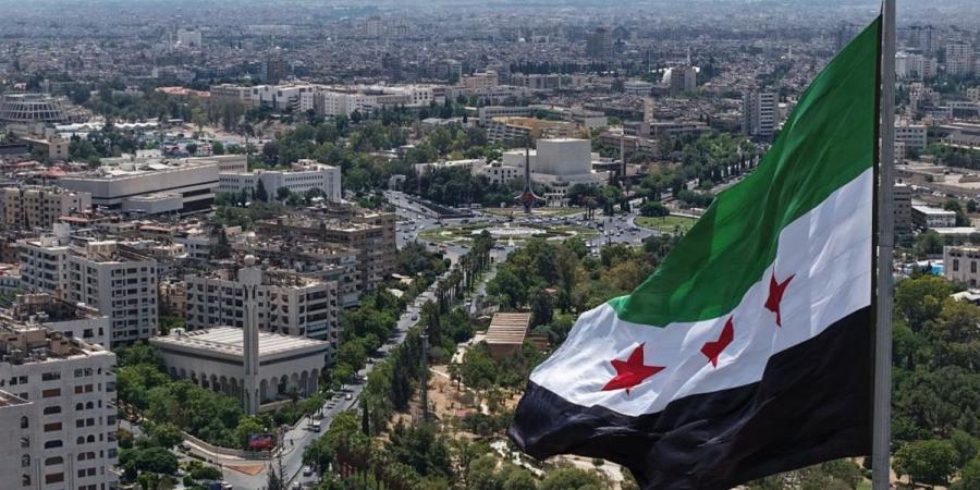 إصابة أفراد من الأمن السوري بانفجار عبوة ناسفة استهدف حافلتهم بريف دمشق