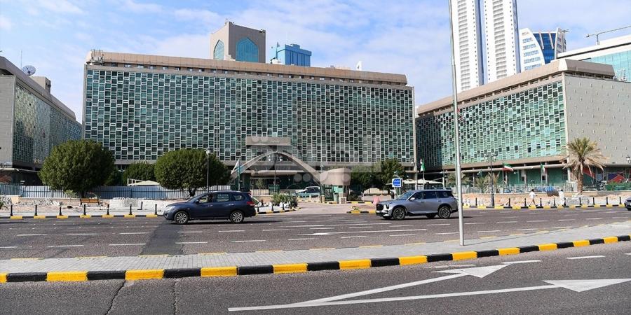 البلدية تنفذ جولة تفتيش ميدانية على الأنشطة التجارية بالجهراء ضمن حملة «رخص نشاطك.. خطواتك صح»