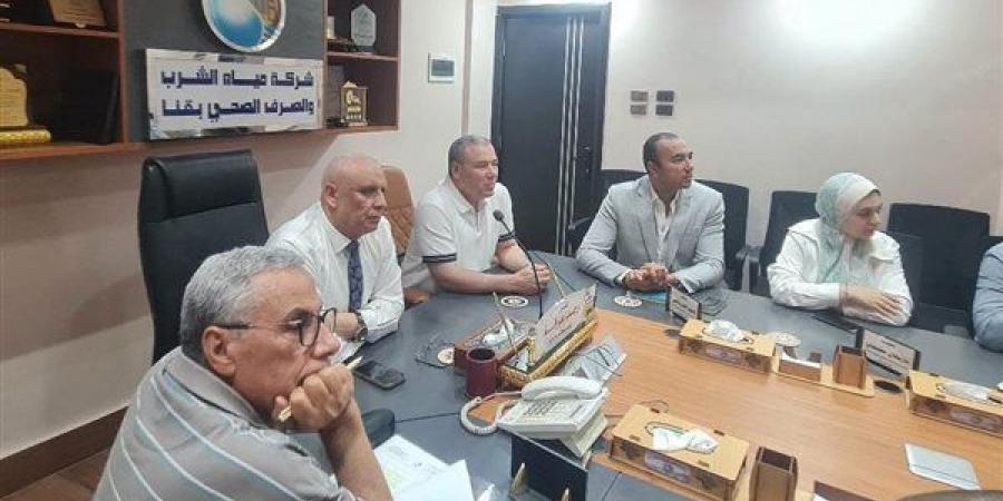 «القابضة للمياه» تبحث التوسع في تطبيق تكنولوجيا الترشيح الطبيعي لضفاف الأنهار بالصعيد