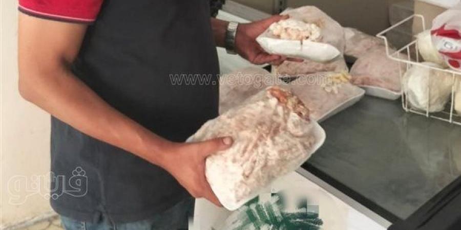 ضبط 1.5 طن أغذية فاسدة وتحرير 158 محضرًا في حملات لـ صحة بني سويف (صور)