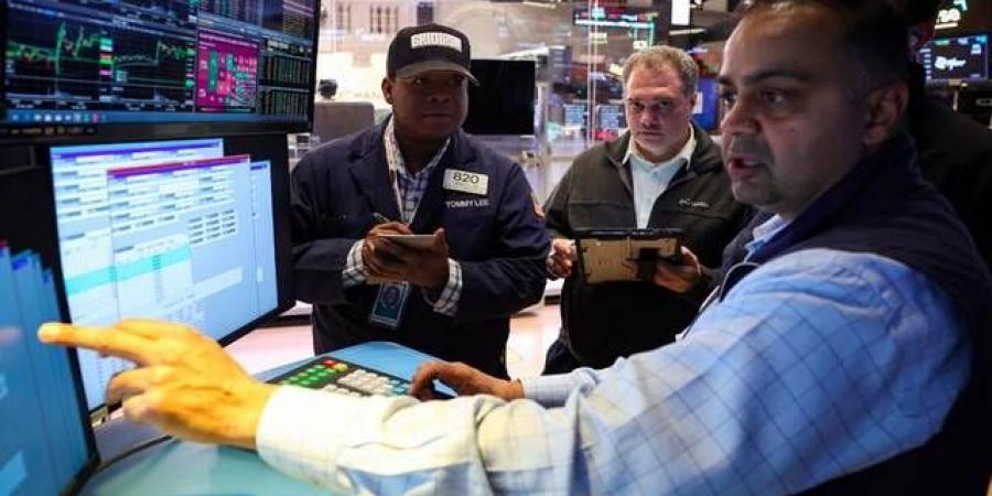 "وول ستريت" ترتفع بدعم أسهم الرقائق وتراجع عوائد السندات