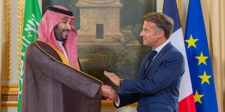 ولي العهد في باريس.. تعاون استراتيجي وشراكة اقتصادية جديدة بين المملكة وفرنسا