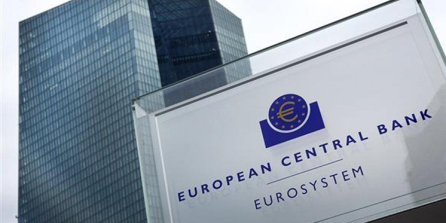 التضخم فاق التوقعات، البنك المركزي الأوروبي يلوح برفع الفائدة في منطقة اليورو